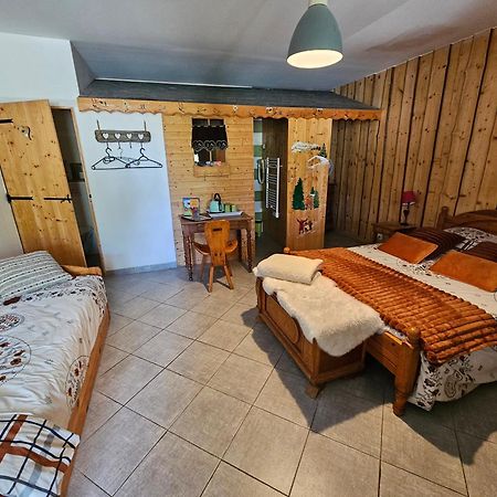 Yourtes Olachat Proche Annecy Faverges Exterior photo